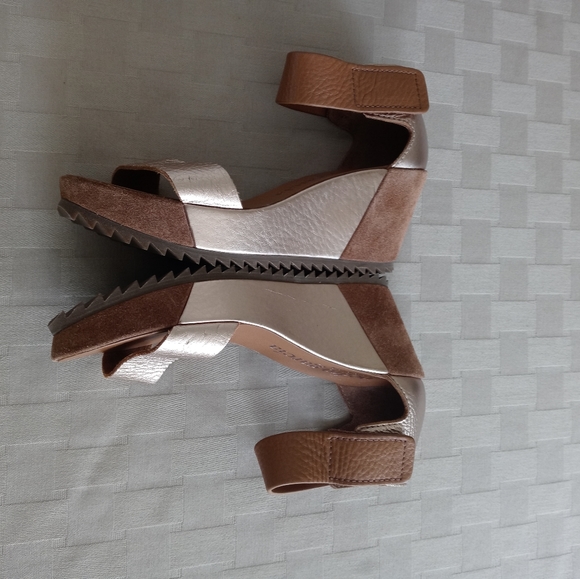 Pedro Garcia Fidelia Wedge Sandals in Hazelnut - Picture 8 of 16
